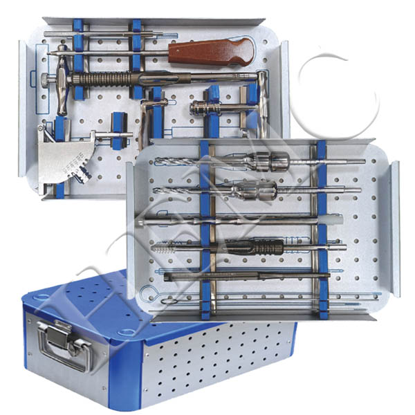 INSTRUMENT SET FOR DYNAMIC HIP COMPRESSION PLATE